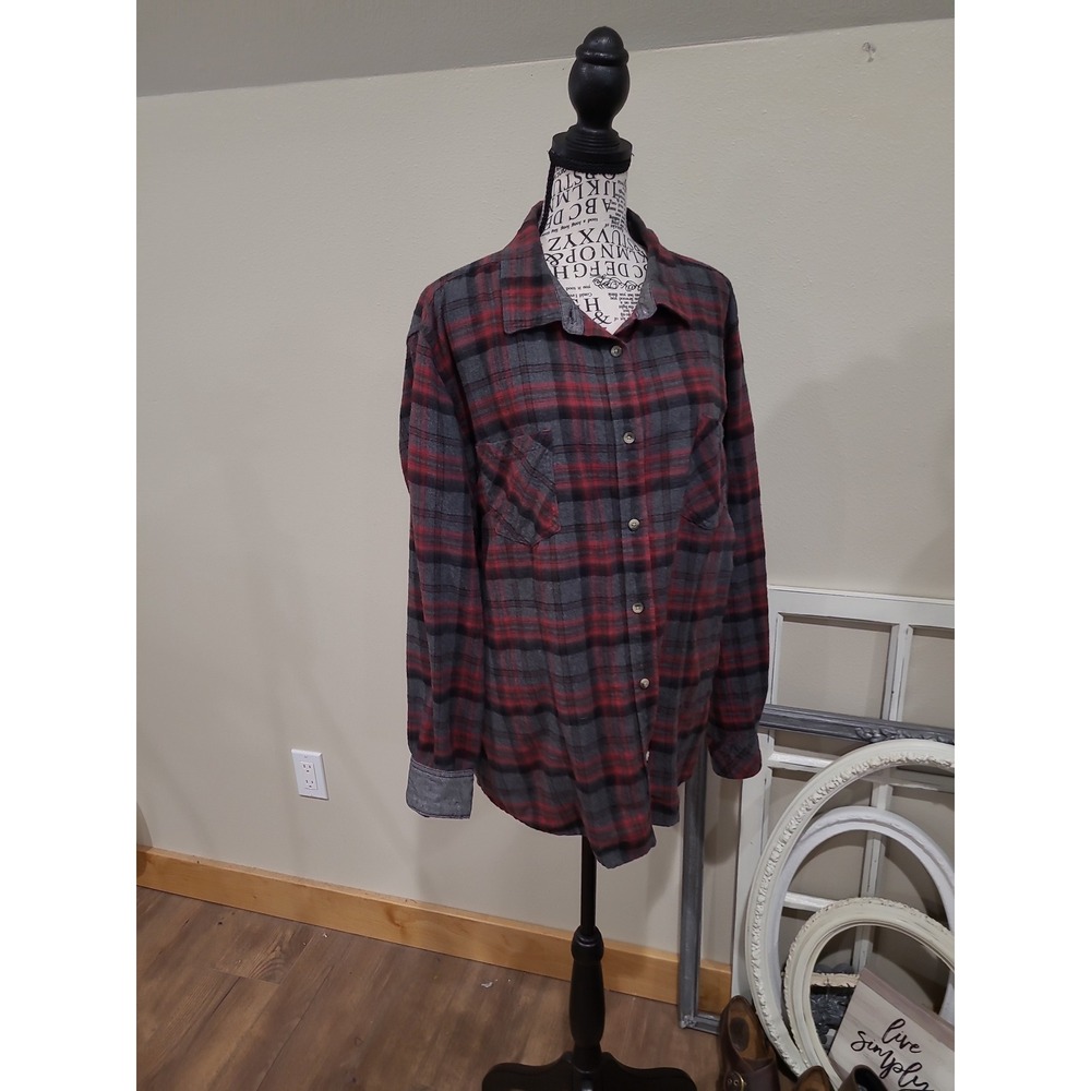 CQR Women's 2XL FLANNEL button down red, black Grey,‎ plaid chest pockets cozy